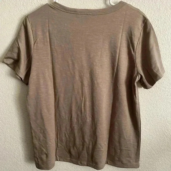 💥🆕Soft Light Brown Short Sleeve Plain Top🆕 - Picture 2 of 6